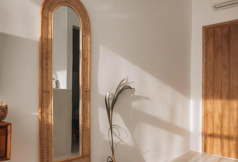 Люкс с Бассейном, Divino Caldera