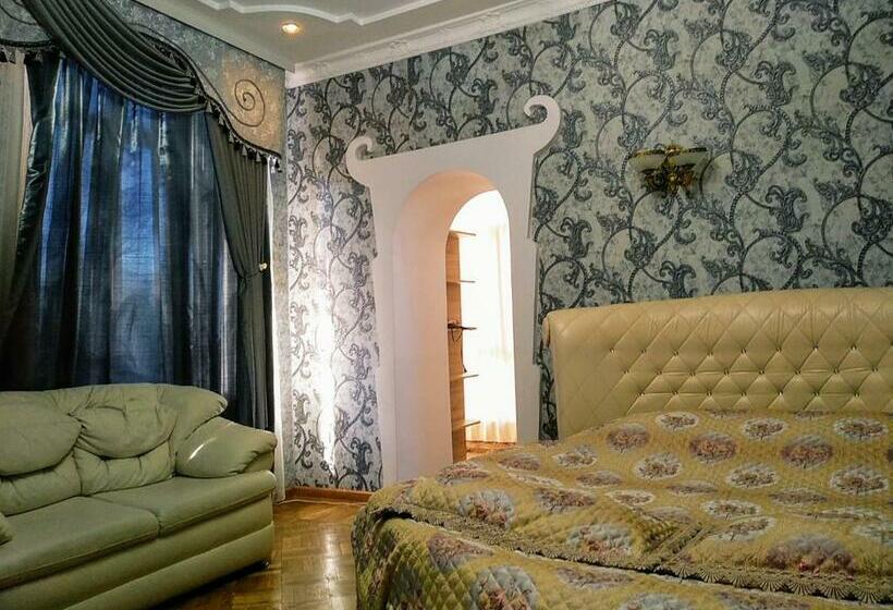 اتاق استاندارد, Edemi Castle