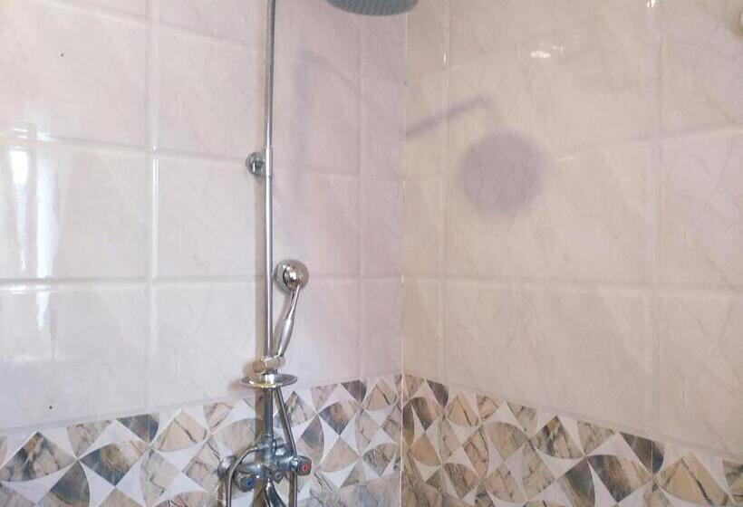 اتاق استاندارد, Edemi Castle