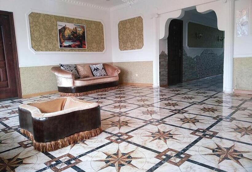 استودیو استاندارد با بالکن, Edemi Castle