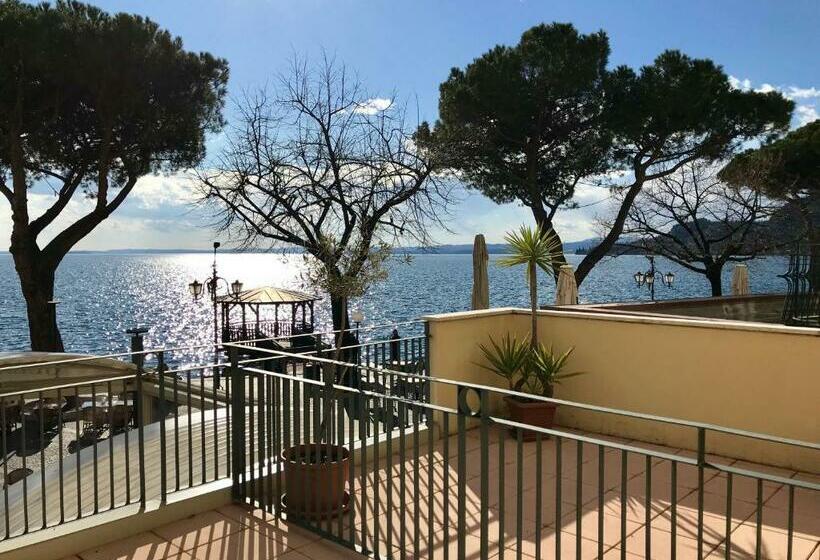 レイクビュースタンダードルーム, Roma