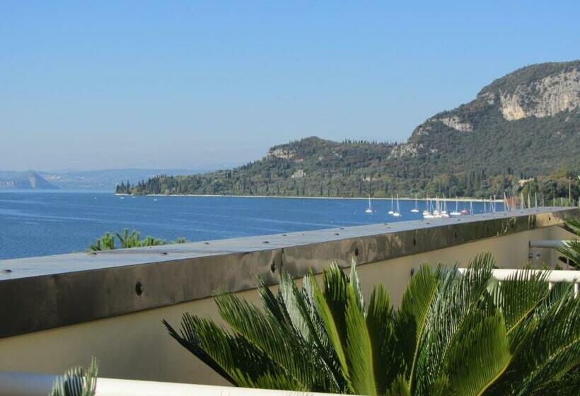 レイクビュースタンダードルーム, Roma