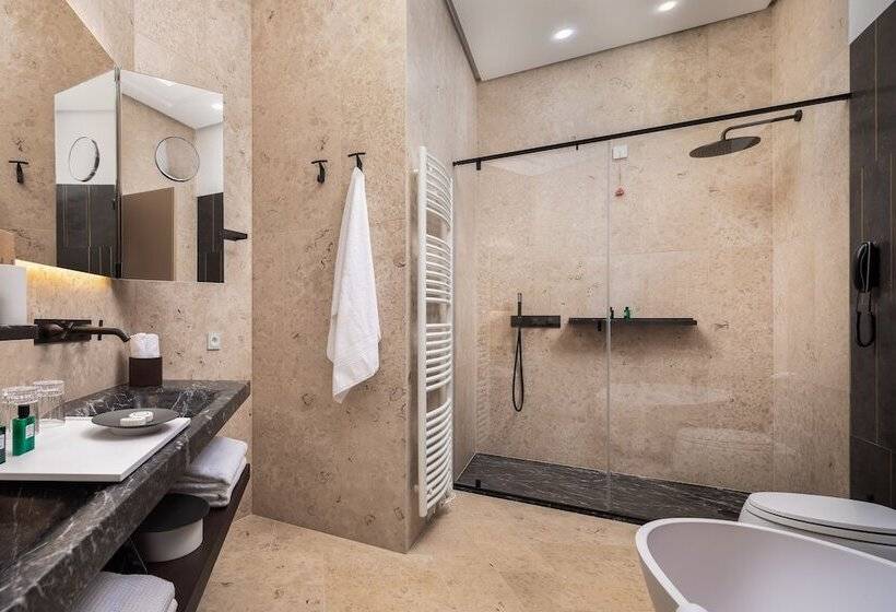 غرفة ديلوكس مطلّة علي البحر, Villa Nai 3.3