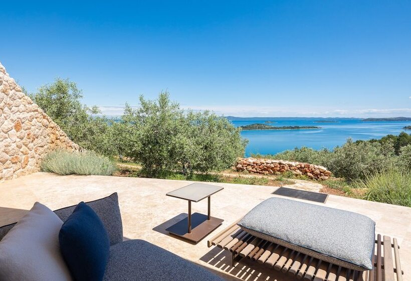 غرفة ديلوكس مطلّة علي البحر, Villa Nai 3.3