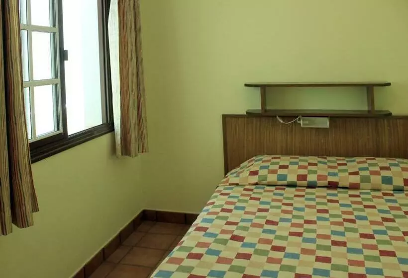استودیوی استاندارد, Apartamentos Atlantis