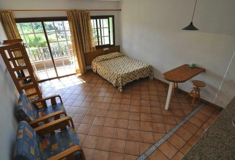 استودیوی استاندارد, Apartamentos Atlantis