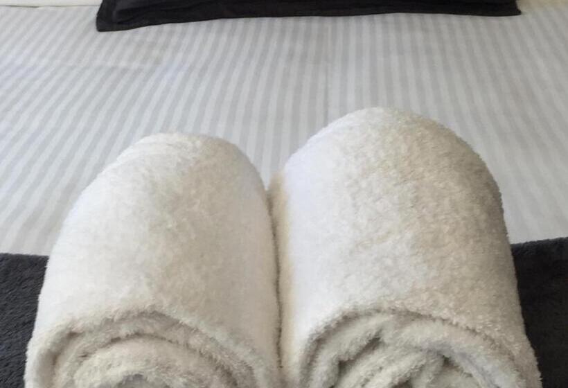 スタンダードトリプルルーム, Buderim Fiesta Motel