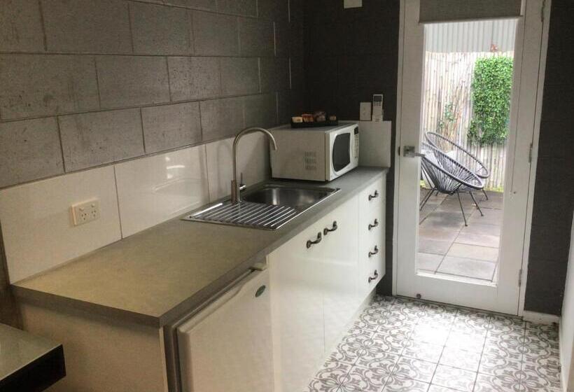 디럭스 스위트, Buderim Fiesta Motel