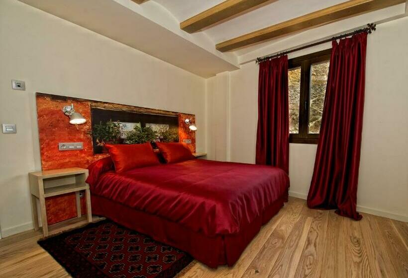 스탠다드 룸, Albanuracín