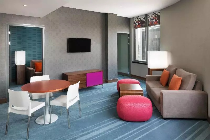 キングサイズベッドのスイートルーム, Aloft Riyadh