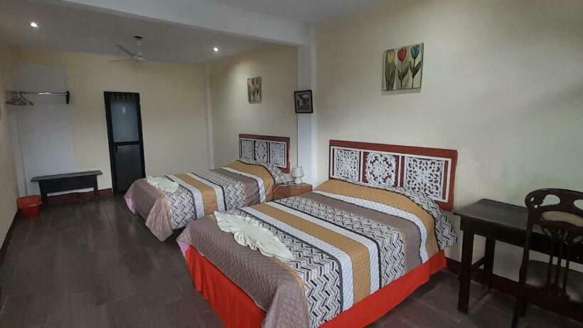 اتاق استاندارد سه نفره, Porto Bello