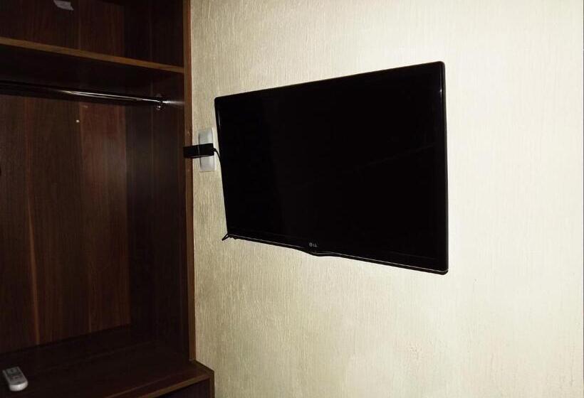 اتاق استاندارد سه نفره, Downtown Santana