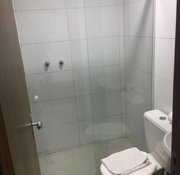 Economy Triple Room, Downtown Santana