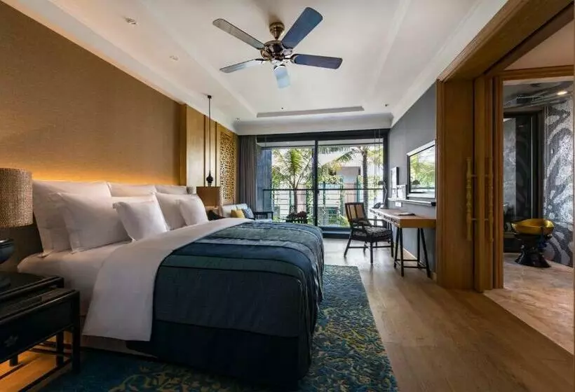 キングサイズベッドのスタンダードルーム, Indigo Bali Seminyak Beach, An Ihg