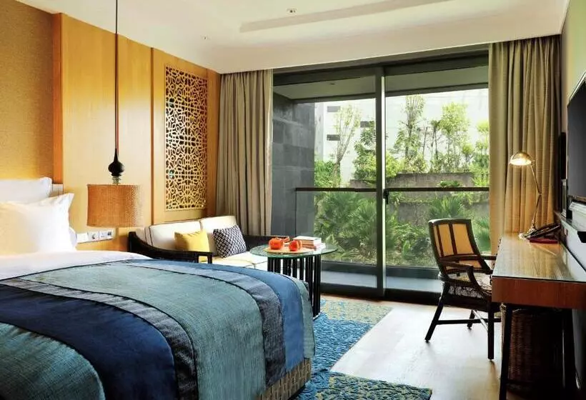 キングサイズベッドのスタンダードルーム, Indigo Bali Seminyak Beach, An Ihg