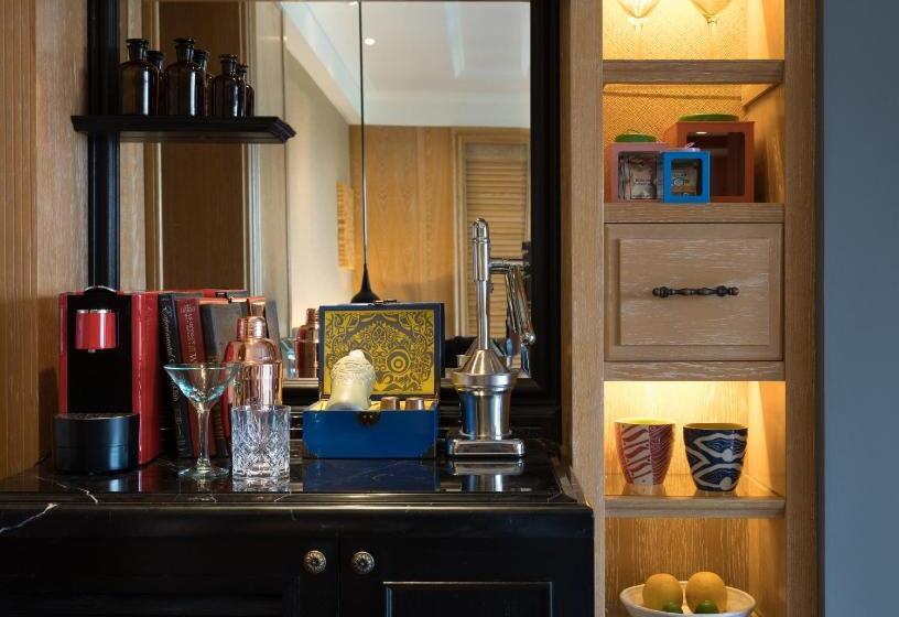 מיטת קינג בסוויטה, Indigo Bali Seminyak Beach, An Ihg