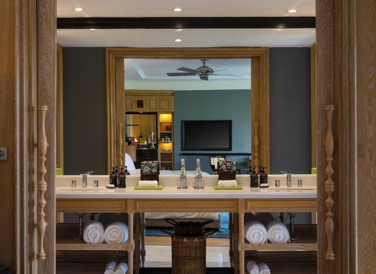 סוויטת פרמיום, Indigo Bali Seminyak Beach, An Ihg