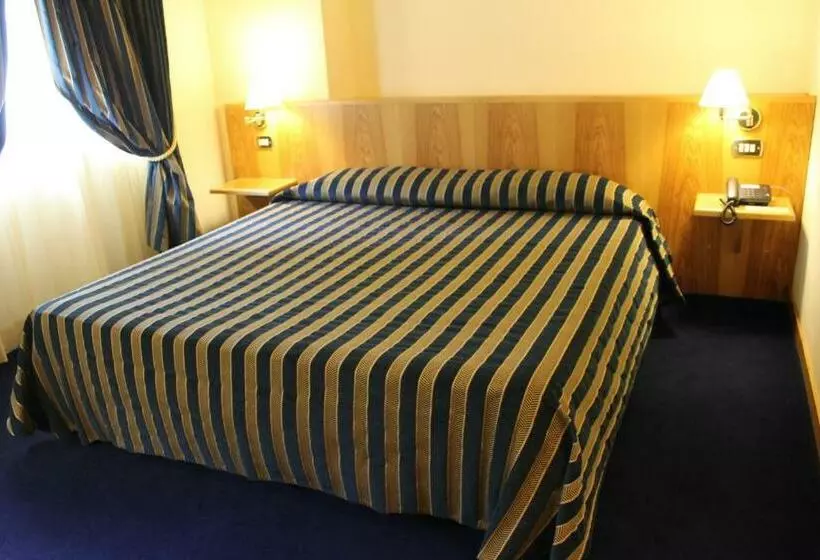 スタンダードルーム, La Fonte dell'Astore