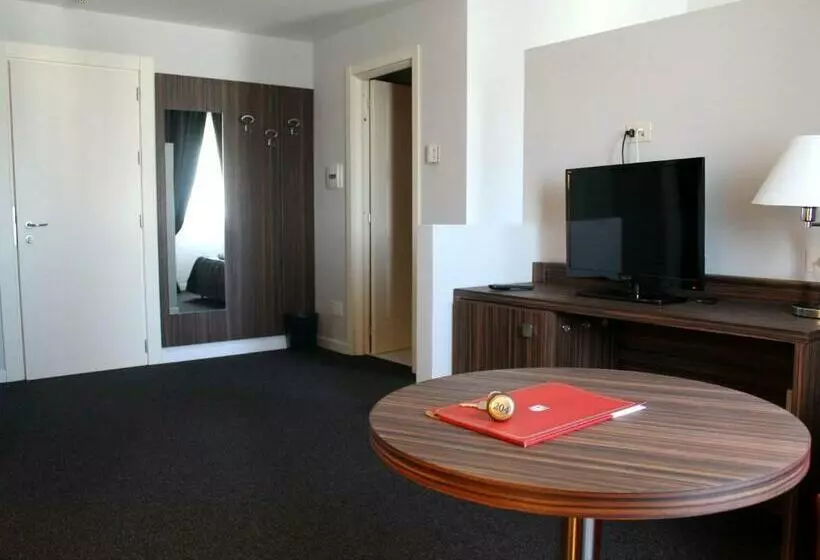 スイート, La Fonte dell'Astore