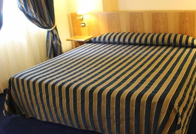 スタンダードルーム, La Fonte dell'Astore