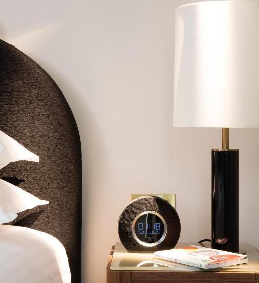 اتاق سوپریور, Le Tsuba