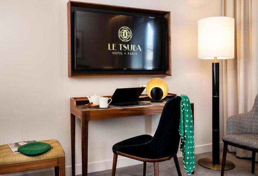 اتاق لوکس, Le Tsuba