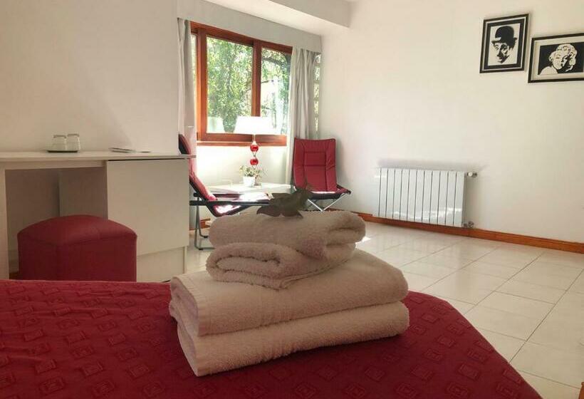 اتاق لوکس, Panacea