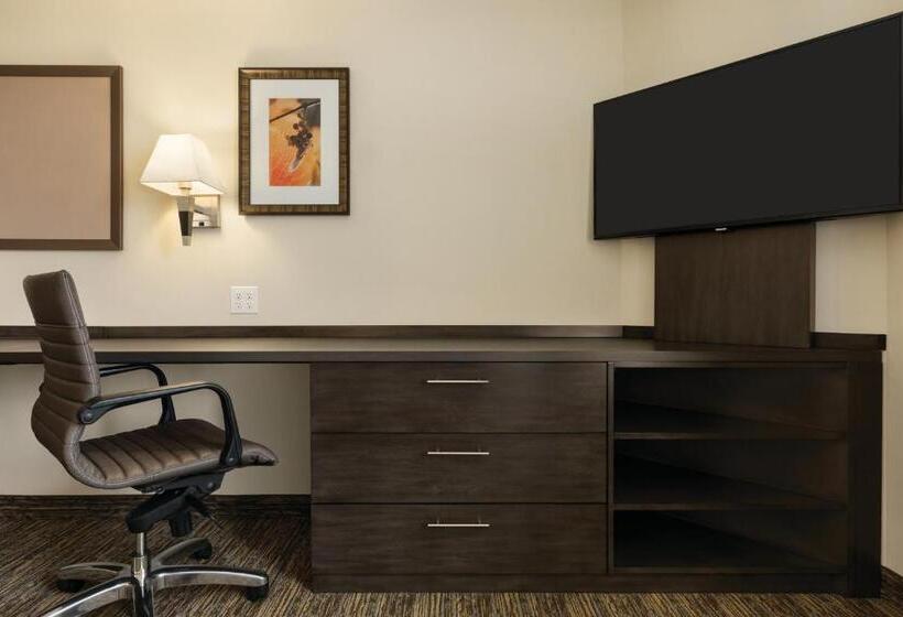 חדר דלוקס עם מיטת קינג, Park Inn By Radisson, Calgary Airport North, Ab