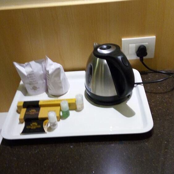 行政房间, The Blossom