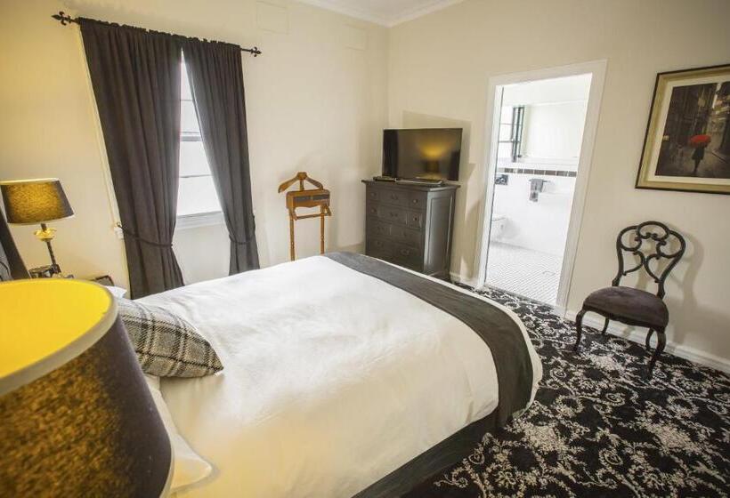 スタンダードルーム, The Commercial Boutique