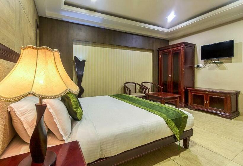 Номер Deluxe, Treebo Shivani