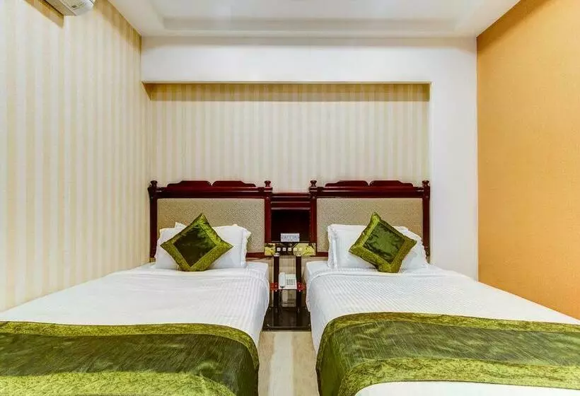 Chambre Standard, Treebo Shivani