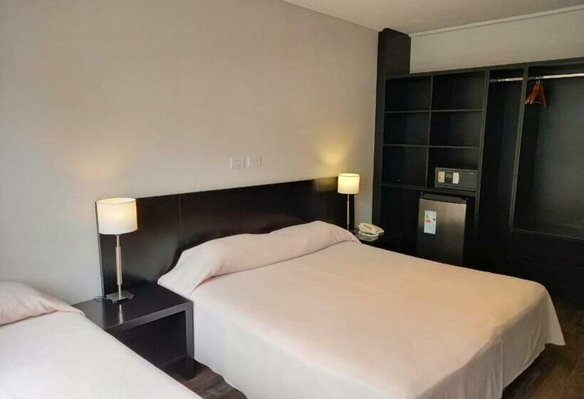 수피리어 트리플 룸, Versailles