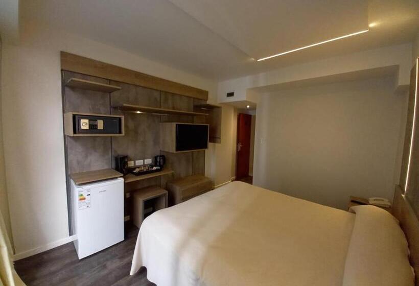 스탠다드 룸, Versailles