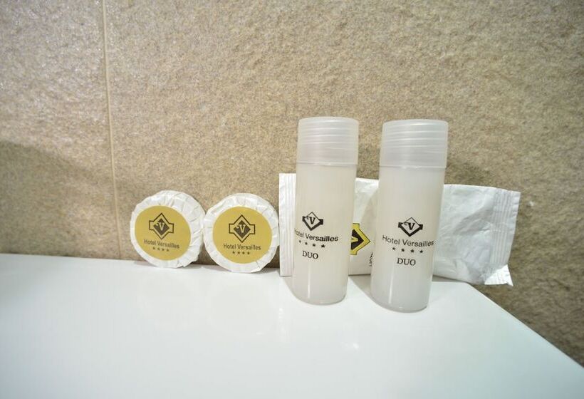 수피리어 트리플 룸, Versailles