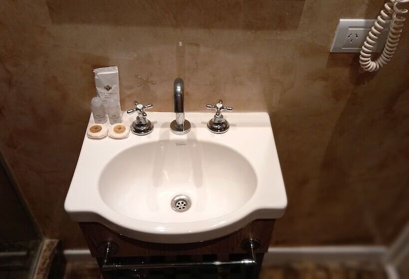 스탠다드 룸, Versailles