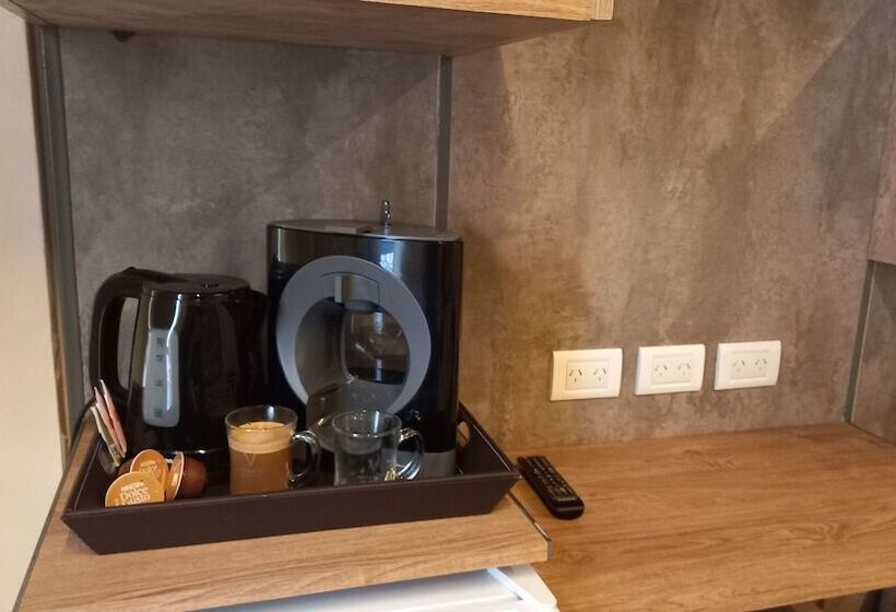 스탠다드 룸, Versailles