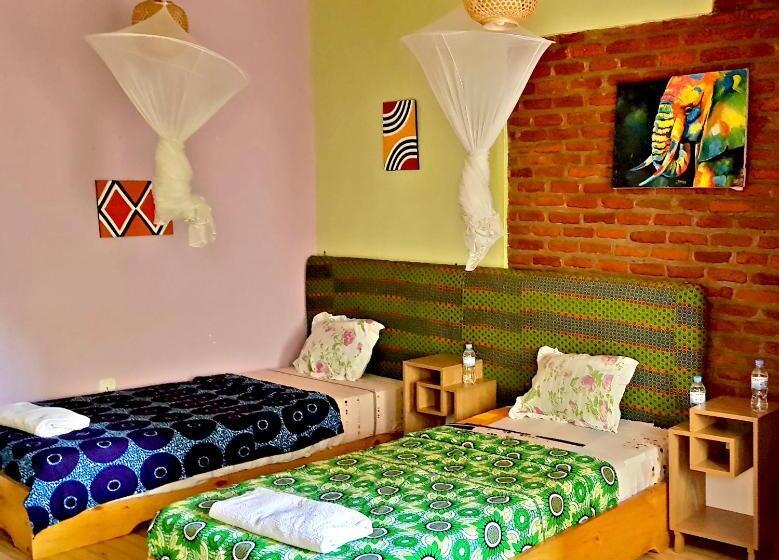اتاق استاندارد, Yambi Guest House