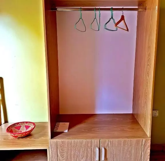 اتاق استاندارد, Yambi Guest House