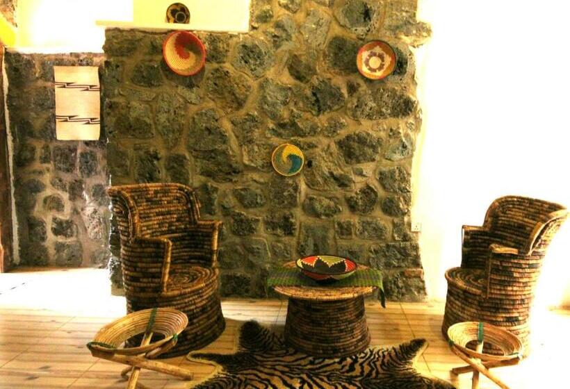 اتاق خانوادگی, Yambi Guest House