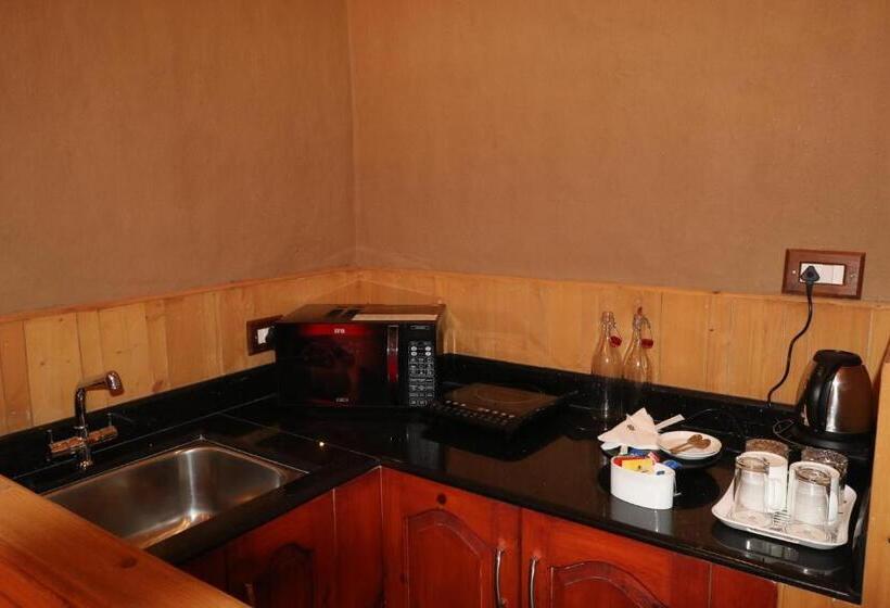 اتاق سوپریور با تخت بزرگ, Shivadya  A Boutique