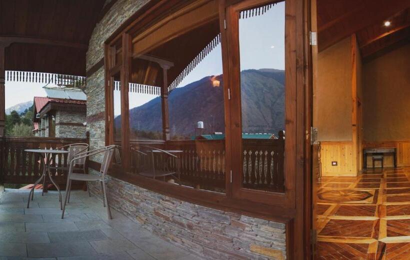 اتاق رویال, Shivadya  A Boutique