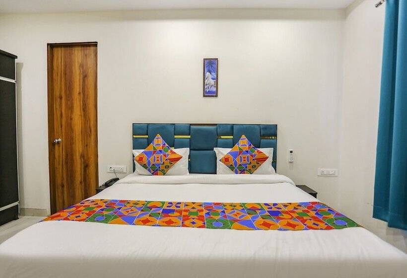 חדר דלוקס, Fabhotel Shiv Rachna