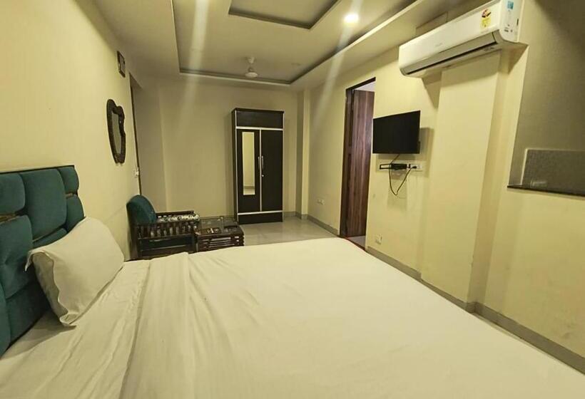 חדר סופריור, Fabhotel Shiv Rachna