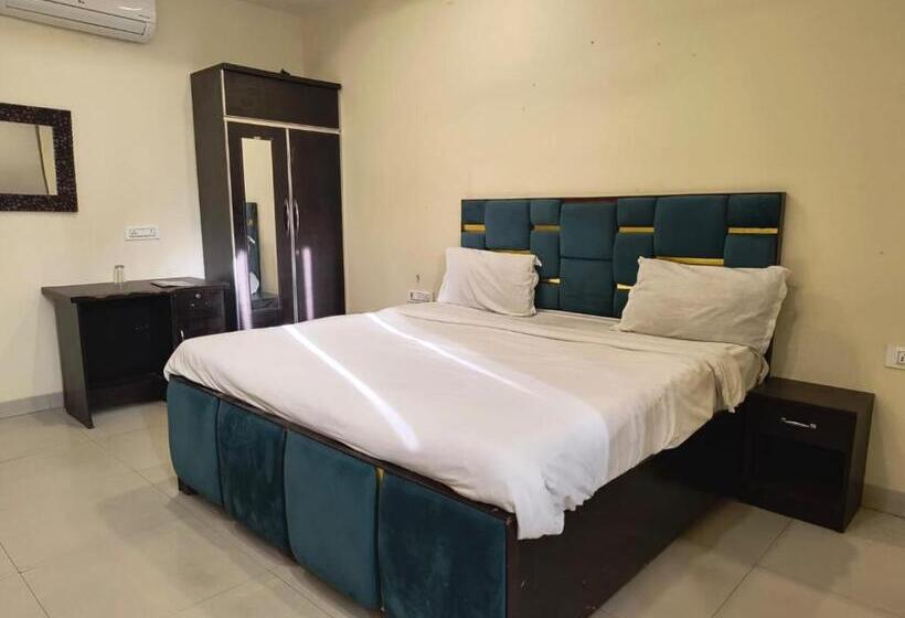 سوییت اجرایی, Fabhotel Shiv Rachna