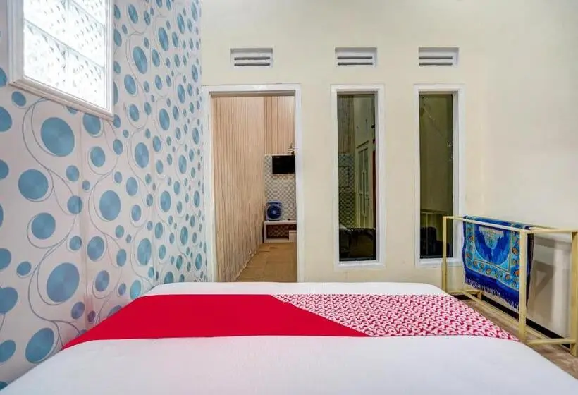 デラックスルーム, Lancar Homestay Syariah Near Bns Mitra Reddoorz