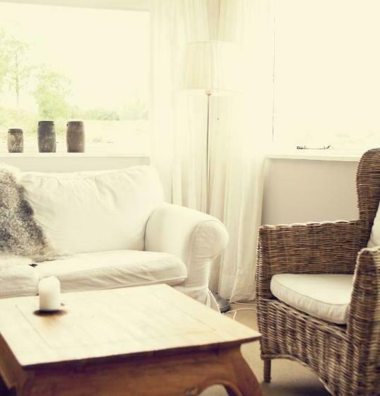 جناح مطلّ علي البحر, Stammershalle Bade