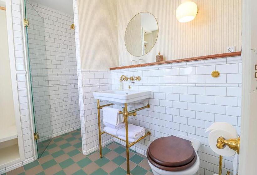 غرفة ديلوكس مطلّة علي البحر مزوَّدة بشُرفة, Stammershalle Bade