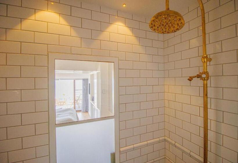 غرفة قياسية مطلّة علي البحر مزوَّدة بشُرفة, Stammershalle Bade