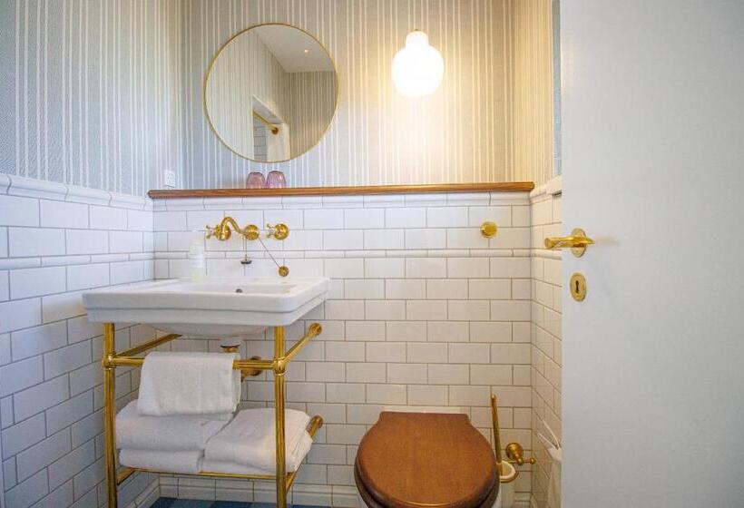 غرفة قياسية مطلّة علي البحر مزوَّدة بشُرفة, Stammershalle Bade